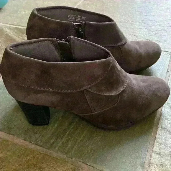 Clarks Women’s Kalea Aleita Ankle Boots Size 8.0 Brown Upper Suede - Picture 15 of 15